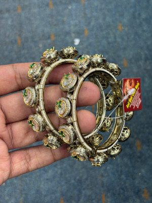 Mosonaite Bangle Pacheli (Openable)