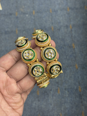 Heritage Kundan Mosonaite Bangle (Openable)